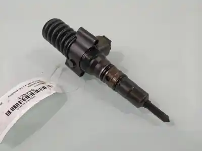 Second-hand car spare part injector for audi a3 (8p) 2.0 tdi ambiente oem iam references 03g130073g