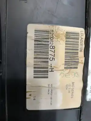 Second-hand car spare part Dashboard for RENAULT CLIO III Confort Dynamique OEM IAM references 8200628775H  