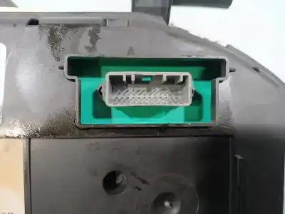 Second-hand car spare part dashboard for renault clio iii confort dynamique oem iam references 8200628775h  