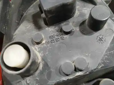 Peça sobressalente para automóvel em segunda mão farolim traseiro direito por renault clio iii confort dynamique referências oem iam 89035080  