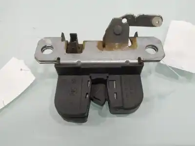 Pièce détachée automobile d'occasion coffre / serrure de porte pour volkswagen polo (9n3) advance références oem iam 6q6827505e