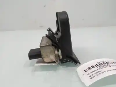 Pezzo di ricambio per auto di seconda mano Baule / Serratura Del Cancello per SEAT LEON 1P1 Reference Riferimenti OEM IAM 1P0827505A  