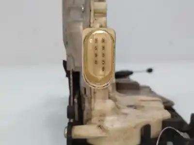 Pezzo di ricambio per auto di seconda mano Serratura Porta Anteriore Sinistra per SEAT LEON 1P1 Reference Riferimenti OEM IAM 1P1837015  