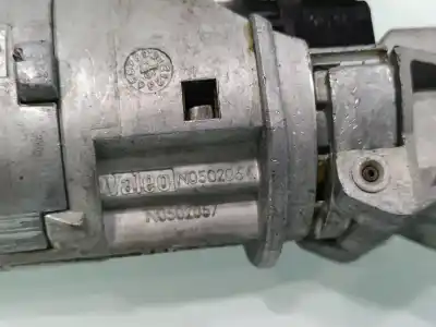 Second-hand car spare part ignition switch for renault clio iii confort dynamique oem iam references 8200214168  