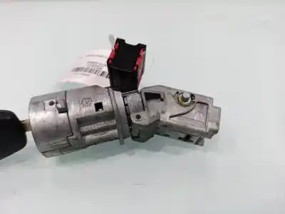 Second-hand car spare part ignition switch for renault clio iii confort dynamique oem iam references 8200214168  