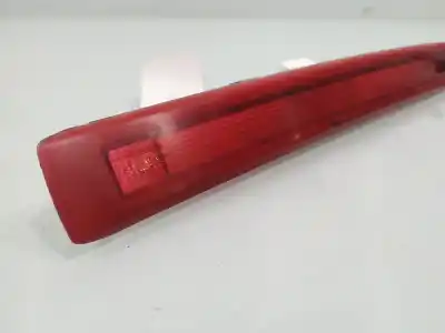 Peça sobressalente para automóvel em segunda mão farolim de travão central por renault clio iii confort dynamique referências oem iam 8200245578  