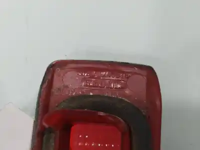 Peça sobressalente para automóvel em segunda mão farolim de travão central por renault clio iii confort dynamique referências oem iam 8200245578  