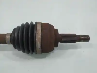 Second-hand car spare part front right transmission for renault clio iii confort dynamique oem iam references 8200261841