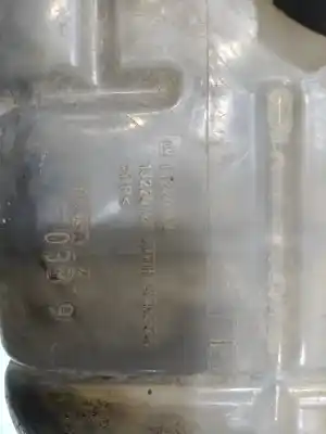 Second-hand car spare part coolant expansion tank for opel insignia berlina cosmo oem iam references 13220123