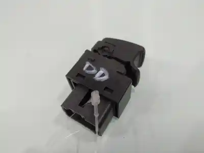 Second-hand car spare part RIGHT FRONT POWER WINDOW SWITCH for KIA CARENS RS 2.5 CRDi Concept OEM IAM references 030714  