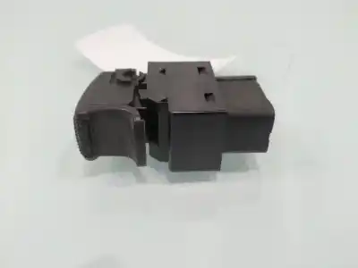Second-hand car spare part REAR RIGHT POWER WINDOW SWITCH for KIA CARENS RS 2.5 CRDi Concept OEM IAM references 030100  