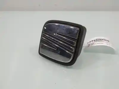 Second-hand car spare part tailgate back door handle for seat ibiza (6j5) reference oem iam references 6j4827565  