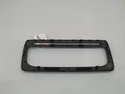 Peça sobressalente para automóvel em segunda mão moldagem por seat ibiza (6j5) reference referências oem iam 6j0858063  