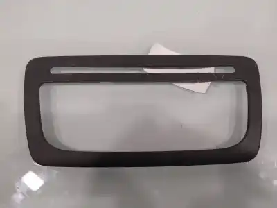 Peça sobressalente para automóvel em segunda mão moldagem por seat ibiza (6j5) reference referências oem iam 6j0858063  