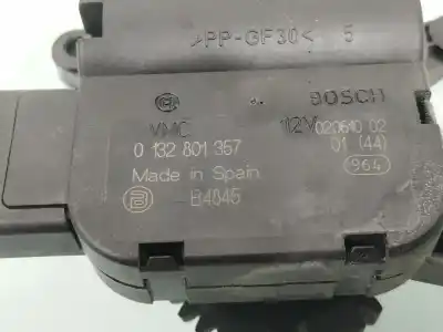 Peça sobressalente para automóvel em segunda mão motor de sofagem por seat ibiza (6j5) reference referências oem iam 0132801357  