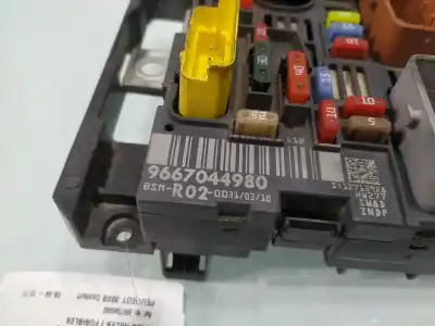 Piesă de schimb auto la mâna a doua panou siguranțe pentru peugeot 3008 confort referințe oem iam 9667044980