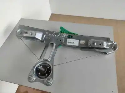 Peça sobressalente para automóvel em segunda mão elevador de vidros traseiro direito por opel astra j lim. 1.7 16v cdti referências oem iam 