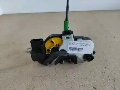 Peça sobressalente para automóvel em segunda mão fechadura da porta traseira esquerda por opel astra j lim. 1.7 16v cdti referências oem iam 