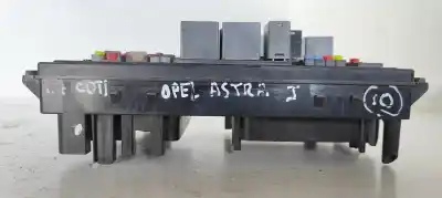 Автозапчасти б/у блок реле/предохранителей за opel astra j lim. 1.7 16v cdti ссылки oem iam 13318782  