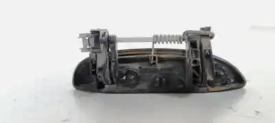 Автозапчастина б/у ліва передня зовнішня ручка для dacia logan 1.4 cat посилання на oem iam 7700433075  