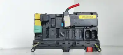Peça sobressalente para automóvel em segunda mão caixa de fusíveis e relés por land rover range rover (lm) 3.6 td v8 referências oem iam 8380407