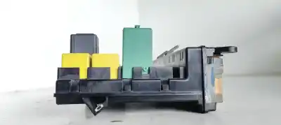 Pezzo di ricambio per auto di seconda mano scatola relè/fusibili per land rover range rover (lm) 3.6 td v8 riferimenti oem iam 8380407  