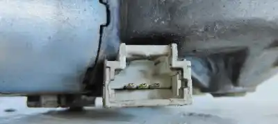 Peça sobressalente para automóvel em segunda mão motor do limpador traseiro por renault trafic combi (ab 4.01) passenger privilege referências oem iam 7700311590  