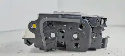 Peça sobressalente para automóvel em segunda mão fechadura da porta dianteira direita por skoda octavia combi (5e5) ambition referências oem iam 16h5e1837016