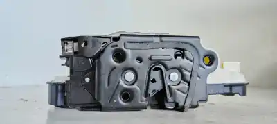 Pièce détachée automobile d'occasion SERRURE DE PORTE AVANT GAUCHE pour SKODA OCTAVIA COMBI (5E5)  Références OEM IAM 5E1837015  