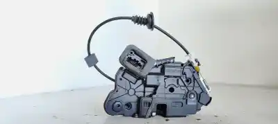 Peça sobressalente para automóvel em segunda mão fechadura da porta dianteira esquerda por skoda octavia combi (5e5) ambition referências oem iam 5e1837015  