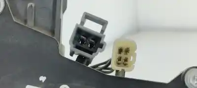 Second-hand car spare part rear left central locking system for kia carnival 2.9 crdi cat oem iam references 834704d101  