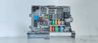 Peça sobressalente para automóvel em segunda mão CAIXA DE FUSÍVEIS E RELÉS por BMW SERIE 3 BERLINA (E90)  Referências OEM IAM MS20041228  