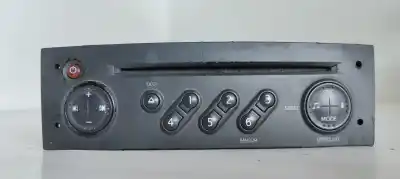 Second-hand car spare part audio system / radio cd for renault scenic ii emotion oem iam references 8200505114