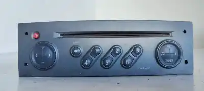Second-hand car spare part audio system / radio cd for renault scenic ii emotion oem iam references 8200300859b