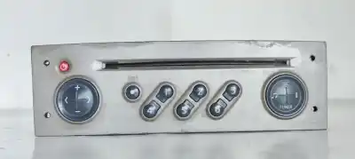 Second-hand car spare part audio system / radio cd for renault scenic ii emotion oem iam references 8200300860b