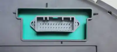 Second-hand car spare part dashboard for renault clio iii exception oem iam references 8200305020d  