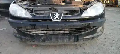 Pezzo di ricambio per auto di seconda mano PARAURTI ANTERIORE per PEUGEOT 206 CC  Riferimenti OEM IAM   