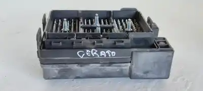 Second-hand car spare part fuse box unit for kia cerato 2.0 lx crdi berlina oem iam references 919552f040  