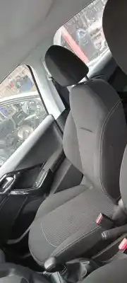 Peça sobressalente para automóvel em segunda mão ASSENTO DIANTEIRO DIREITO por PEUGEOT 208  Referências OEM IAM   