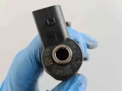 Peça sobressalente para automóvel em segunda mão injetor por bmw serie 3 berlina (e46) 2.0 16v diesel cat referências oem iam 0445110131 7788609 ra1wewfd