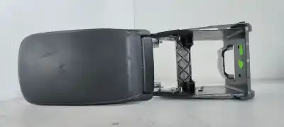 Автозапчасти б/у центральный подлокотник за skoda superb combi (3t5) active ссылки oem iam 3t0864207e  