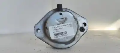Second-hand car spare part engine support for bmw serie 5 touring (e61) 530d oem iam references 677462001  