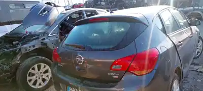 Peça sobressalente para automóvel em segunda mão porta da mala / tampa traseira por opel astra j lim. essentia referências oem iam 