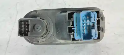 Second-hand car spare part left front power window switch for renault trafic combi (ab 4.01) passenger privilege oem iam references   
