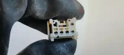 Second-hand car spare part right tailgate light for nissan note (e11e) acenta oem iam references   