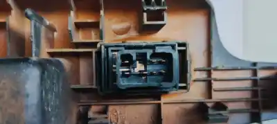 Peça sobressalente para automóvel em segunda mão botão / interruptor elevador vidro traseiro esquerdo por kia sorento 2.5 crdi ex referências oem iam 478520  