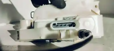 Peça sobressalente para automóvel em segunda mão fechadura da porta dianteira esquerda por citroen c3 1.4 hdi exclusive referências oem iam 46982980  