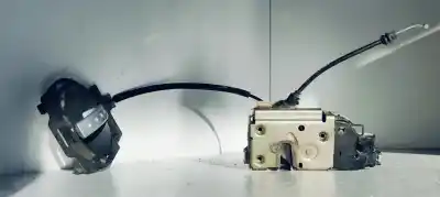 Peça sobressalente para automóvel em segunda mão fechadura da porta dianteira esquerda por citroen c3 1.4 hdi exclusive referências oem iam 46982980  