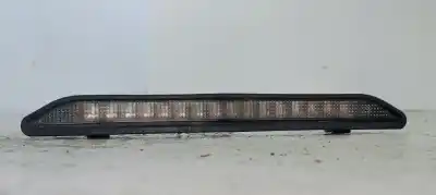 Peça sobressalente para automóvel em segunda mão farolim de travão central por opel zafira a elegance referências oem iam 90582025