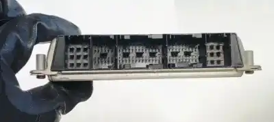 Recambio de automóvil de segunda mano de centralita motor uce para bmw serie 3 berlina (e46) 320d referencias oem iam 0281010205  